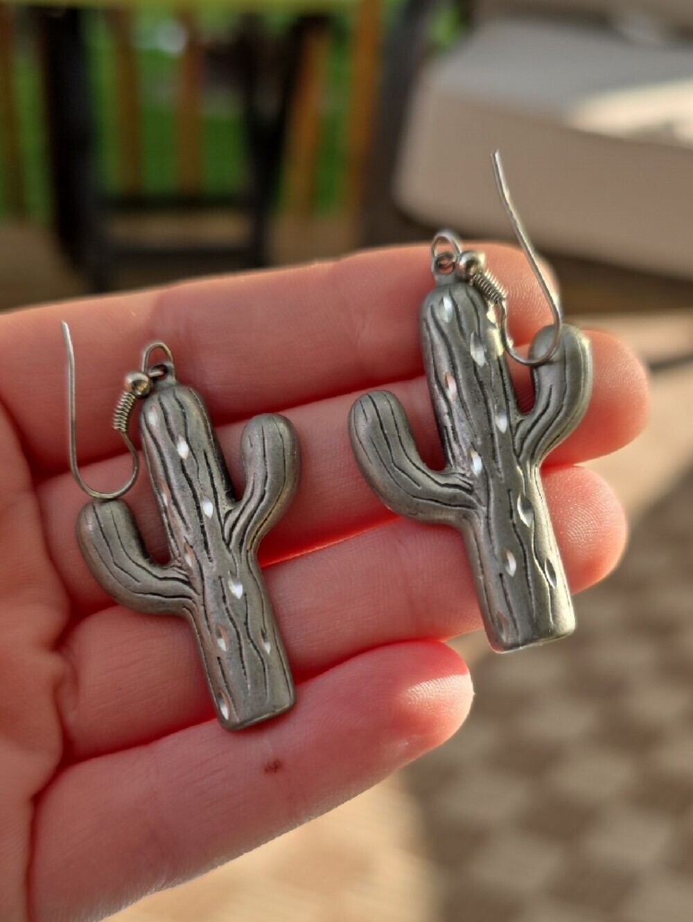 Vintage 1988 Jonette Jewelry JJ pewter cactus earrings. Western Coastal Cowgirl